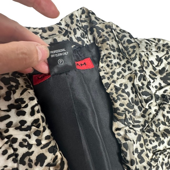 Vintage Early 2000’s Vivienne Tam Silk Black/White Animal Print Blazer Jacket 2 - Picture 12 of 16